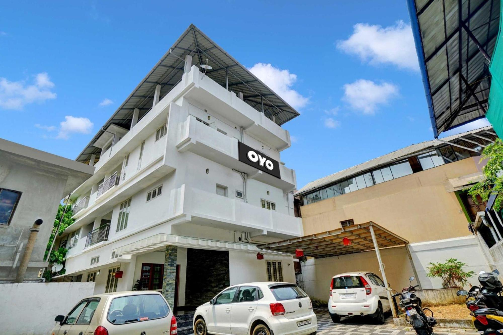 Collection O 81026 Suqoon Premium Stays Kochi 외부 사진